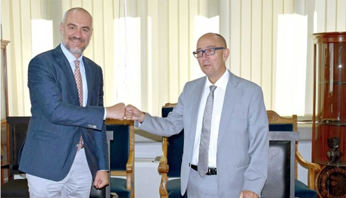 Συμφωνία συνεργασίας μεταξύ ΣΒΕ & παμακ